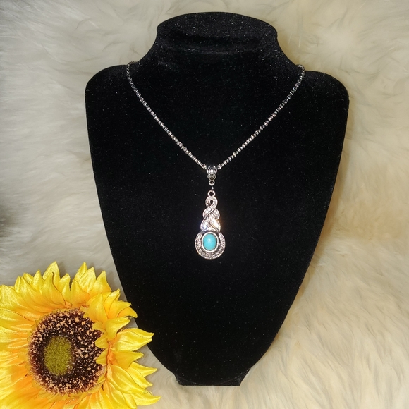 Silver Chain W/ Marcasite Pendant - Picture 5 of 5